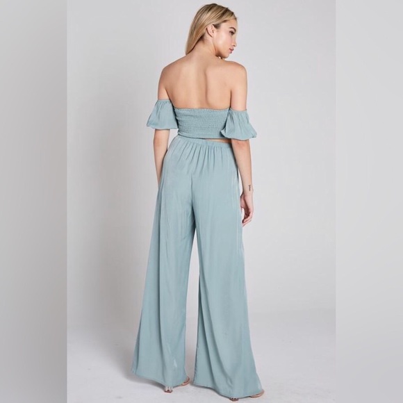 LYNETTE SET - Picture 4 of 4